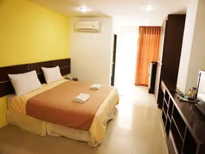 Diamond Bangkok Apartment - 12