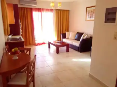 Royal Beach - 10