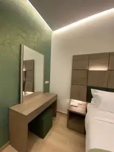 Mirror - 13