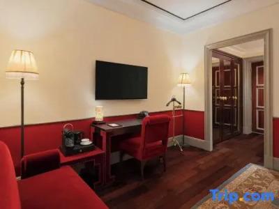 Maxwell Reserve Singapore, Autograph Collection - 51