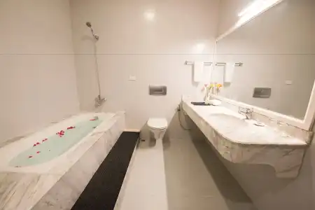Hoa Binh - 7