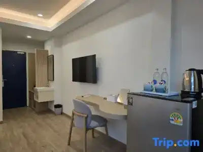 Michael Inn - 46