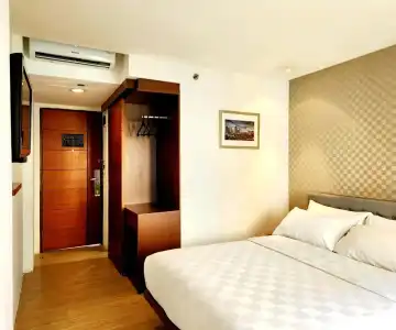M Jakarta - 23