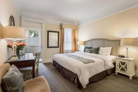 Parker Guest House - 29