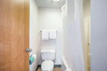 Quality Suites Lansing West - 22