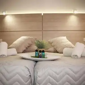 Pier Beach Apartments - 33