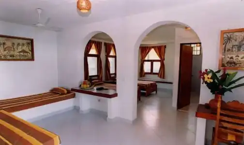 Eva Lanka - 107