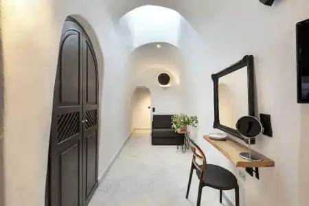 Pearl of Caldera Oia Boutique - 37