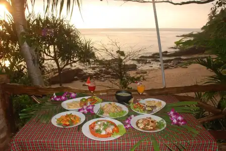 Lanta Coral Beach Resort - 10