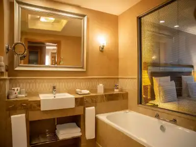 Fairmont Chicago at Millennium Park Gold Experience - 8