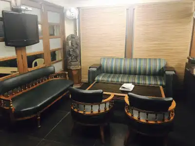 Skylink Suites & Apartments - 11