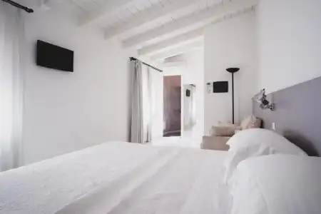 Casa Fola - City Centre Rooms - 40