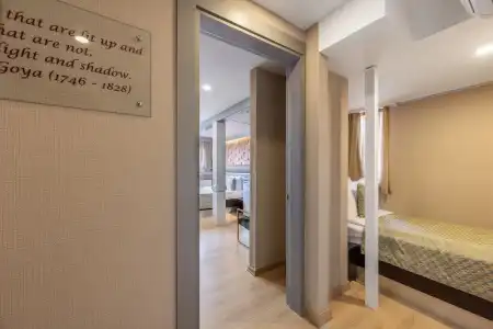 Gallery Residence & - 160