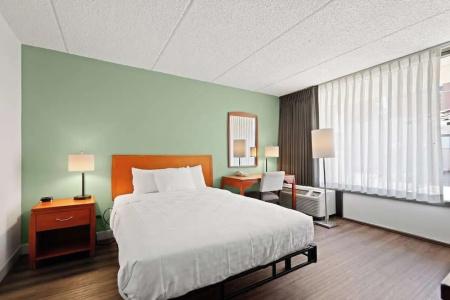Vagabond Inn Executive Old Town - 38