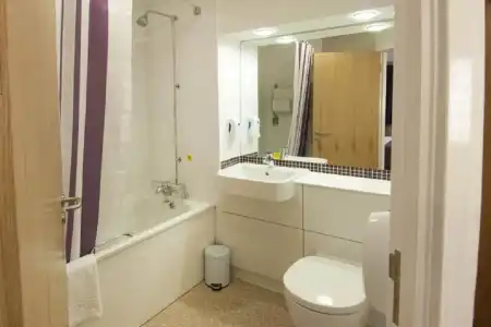 Premier Inn London Hanger Lane - 6