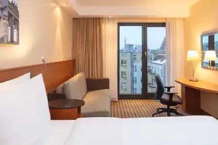 Hampton by Hilton Berlin City West - 4