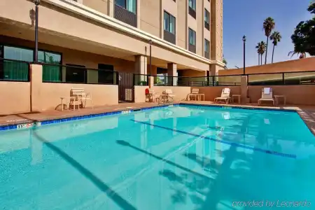 Holiday Inn Express Los Angeles Airport by IHG - 12