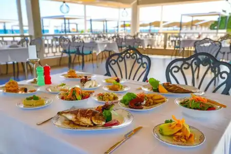 Crystal Centro Pearl Collection - Ultimate All Inclusive - 12