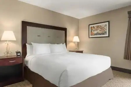 DoubleTree by Hilton Wichita Airport - 43