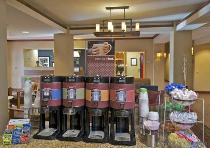 Hampton Inn Anchorage - 10