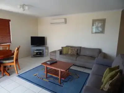 Tranquil Shores Holiday Apartments - 2