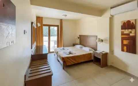 Maria Lambis Apartments - 4