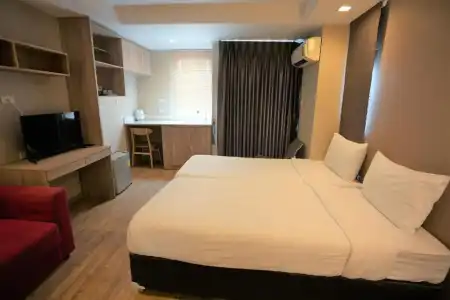 Baan Tanwa - MRT Ratchadapisek - 50