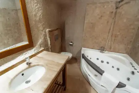 Amber Cave Suites - 7