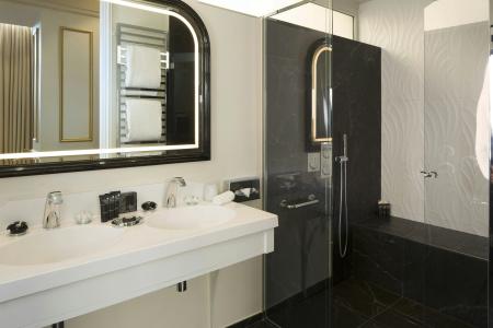 Le Narcisse Blanc & Spa - 31