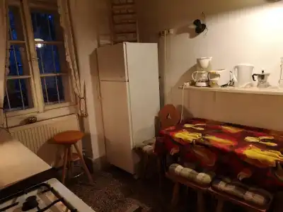 Locomotive Hostel - 9