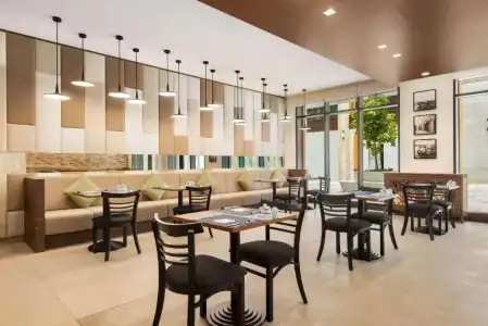 Ibis Styles Dubai Gold District - 14