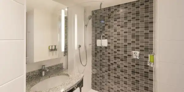 Hampton by Hilton Hamburg City Centre - 8