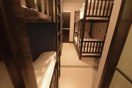 Jellybean The Blocks Hostel Sukhumvit 10 - 27