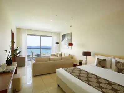 The Ixian Grand & All Suites - 4