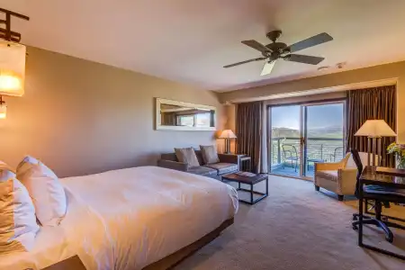 The Peaks Resort and Spa - 3