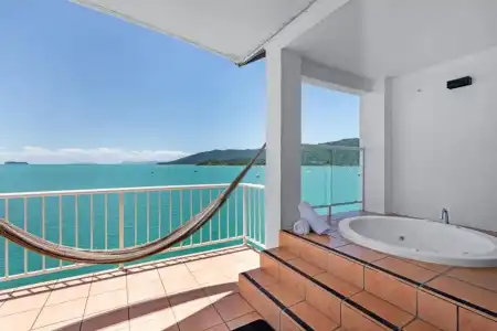Coral Sea Resort - 79