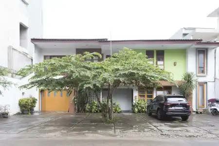 RedDoorz Plus near Cilandak Town Square 2 - 0