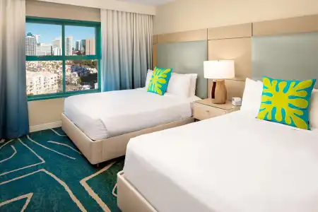 Embassy Suites by Hilton San Diego Bay Downtown - 2