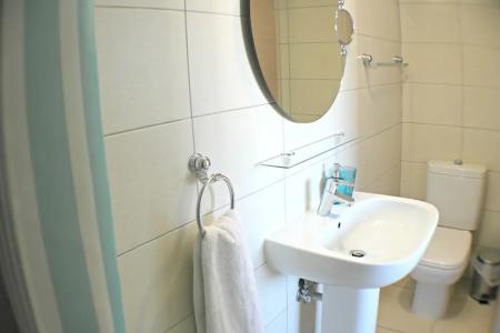 Eden Beach Apartments - 11