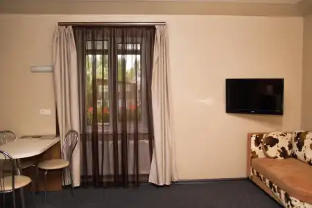 Yuzhnyij Dvorik Apart-Hotel - 76