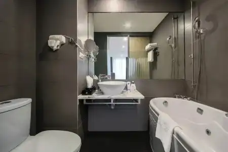 Era Apartment Tran Thai Tong - 9
