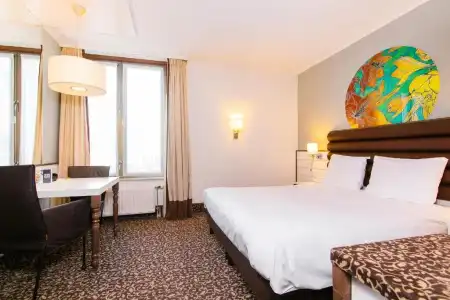 Golden Tulip Central - 82