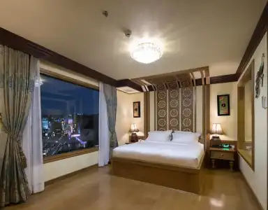Peak Nimman Prestige - 109