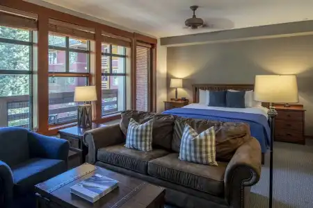 The Village Lodge - 113
