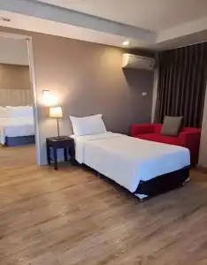 Baan Tanwa - MRT Ratchadapisek - 104