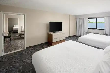 Courtyard by Marriott Key West Waterfront - 6