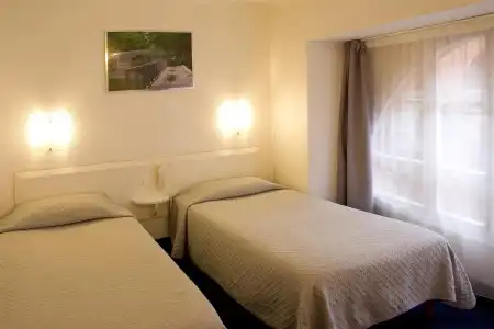 Hôtel Ours Blanc Centre - 4