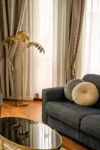 Queen's Court & Residence - 213