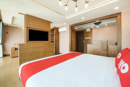 OYO 458 Nakorn Siam Boutique - 41