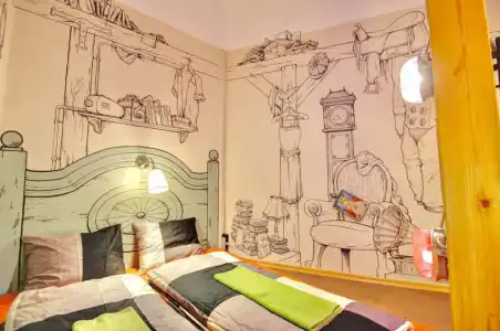 Lavender Circus Hostel, Doubles & Ensuites - 13